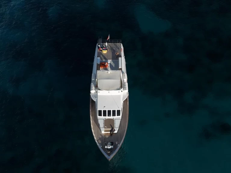 Huur een Pathfinder 29 in Sliema