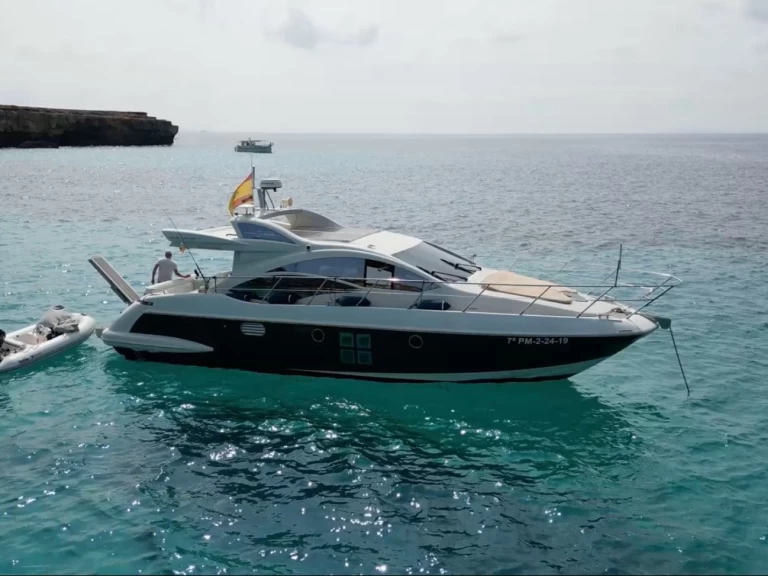 Bootverhuur Azimut Azimut 43 in Cala d'Or via SamBoat