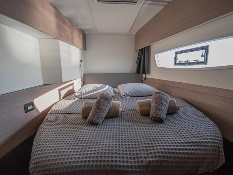 Huur Catamaran met of zonder schipper Fountaine Pajot in Lávrio