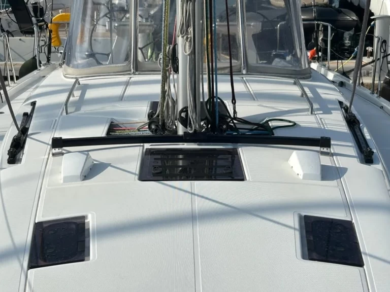 Verhuur Zeilboot in Lávrio - Bénéteau First 44