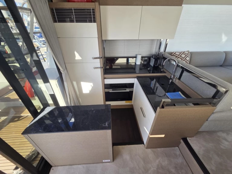 Huur een Prestige Prestige 520 Fly in Šibenik