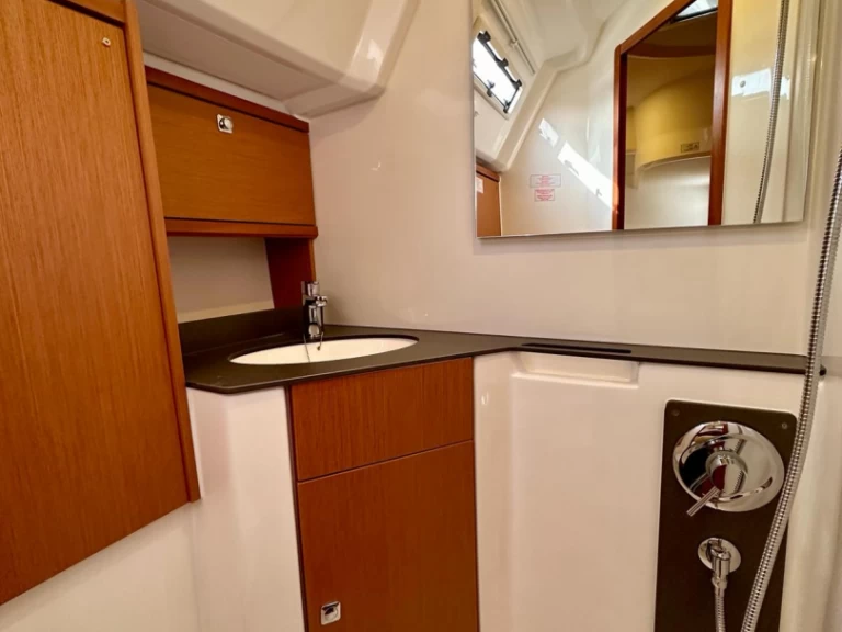 Huur een Bavaria Cruiser 46 in Sukošan