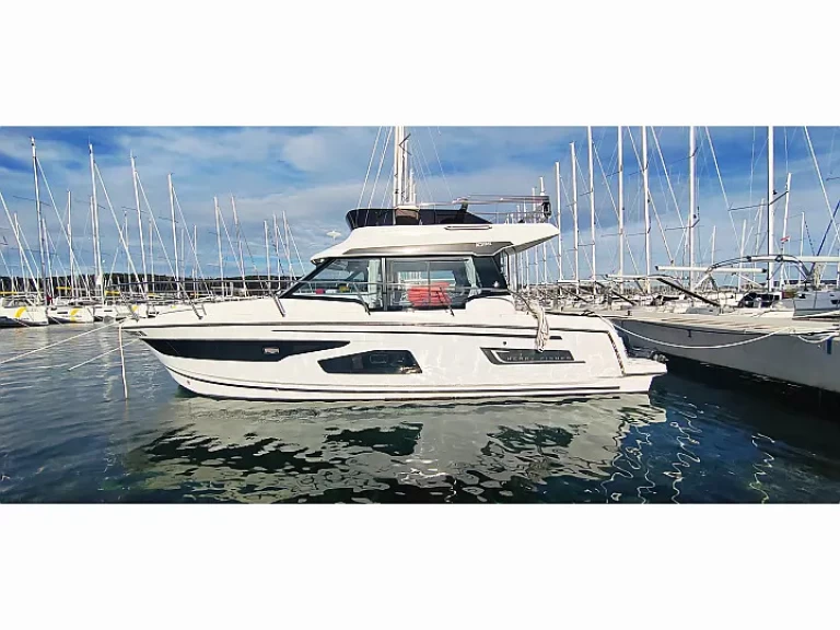 Verhuur Motorboot Jeanneau met vaarbewijs