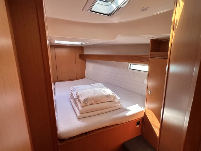 Bootverhuur Bavaria Cruiser 45 in Sukošan via SamBoat