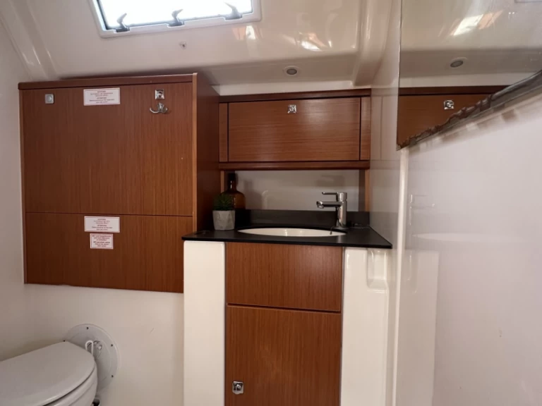 Bootverhuur Bavaria Cruiser 51 in Sukošan via SamBoat