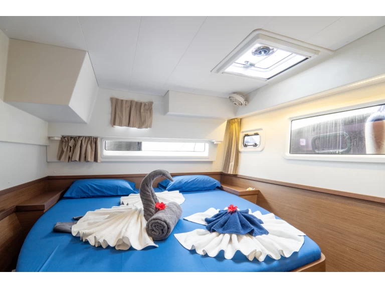 Verhuur Catamaran in Eden Island - Lagoon Lagoon 42