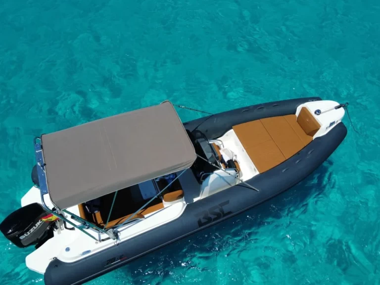 RIB te huur in Arbatax voor de beste prijs