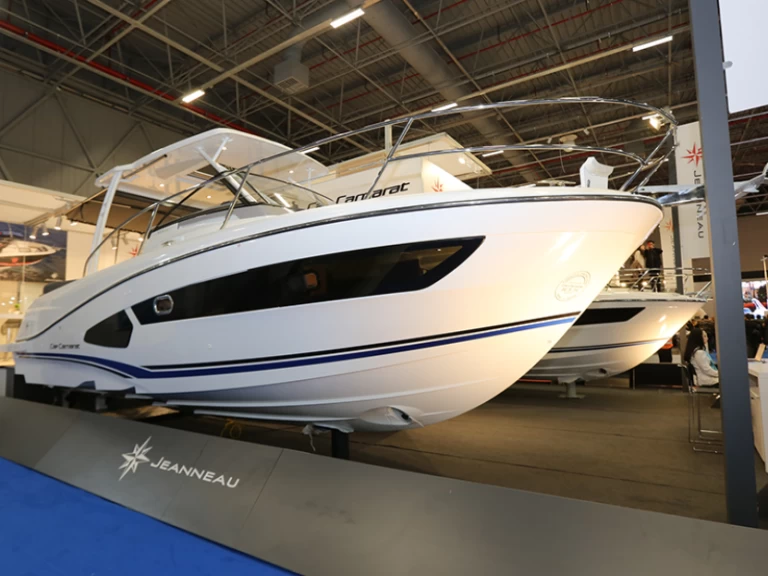 Huur een Jeanneau Cap Camarat 9.0 WA in La Spezia