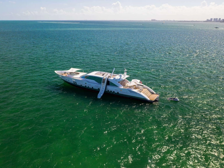 Verhuur Jacht Tecnomar met vaarbewijs