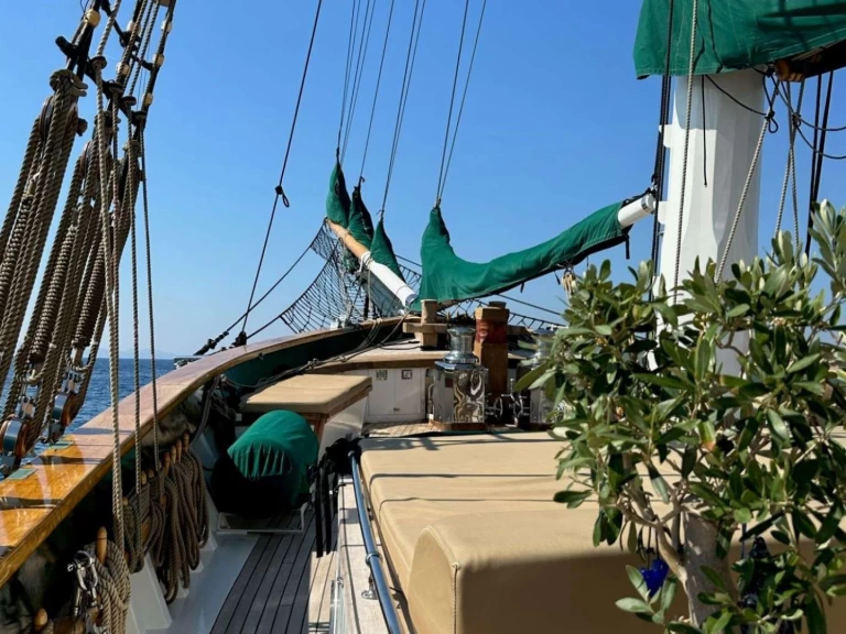 Bootverhuur Custom Gulet-Motor Sailor ARKTOS in Néa Péramos via SamBoat