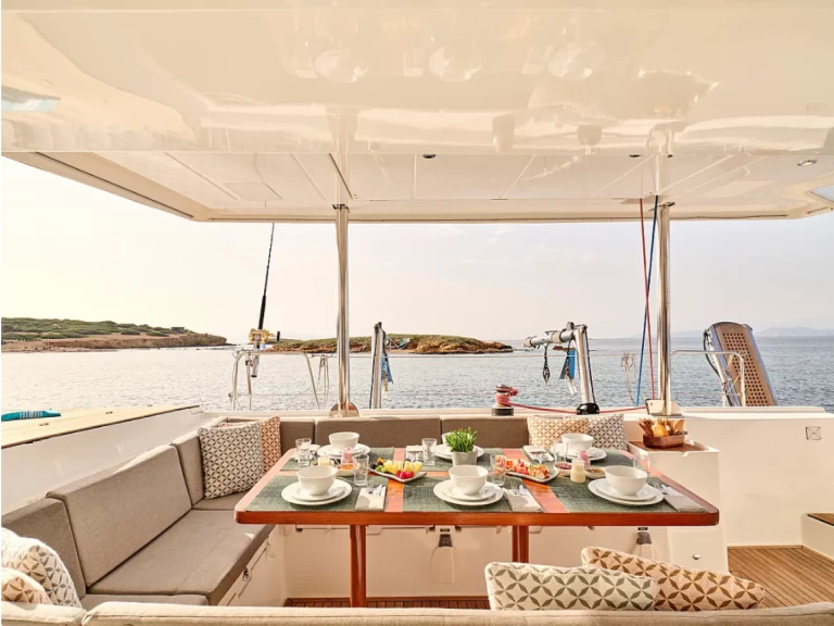 Huur Catamaran met of zonder schipper Lagoon in Álimos