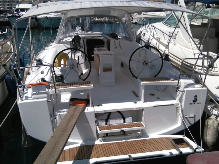 Bootverhuur Bénéteau Oceanis 38 in Procida via SamBoat