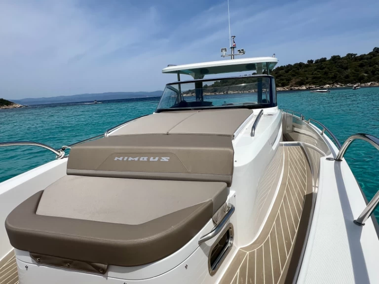 Huur een Nimbus T11 in Níkiti