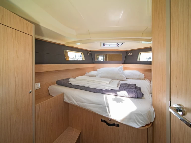 Bootverhuur Bénéteau Oceanis 41.1 in Nikiána via SamBoat