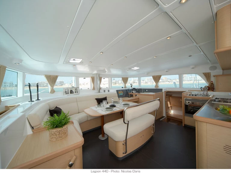 Bootverhuur Lagoon Lagoon 440 in Préveza via SamBoat