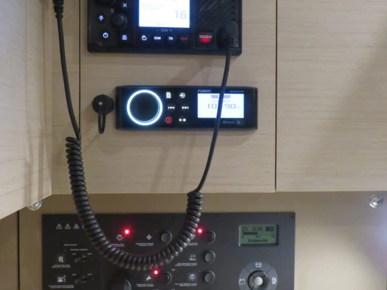 Huur een Bénéteau Oceanis 38 in Procida