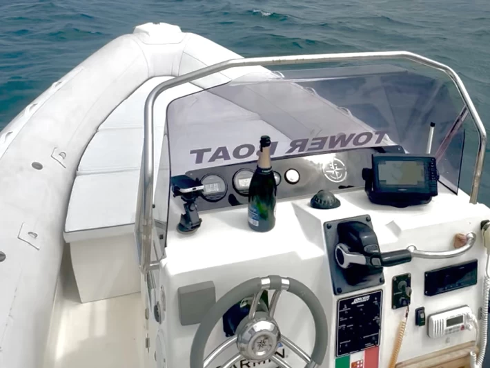 Verhuur RIB in Torre Annunziata - Joker Boat Clubman 26