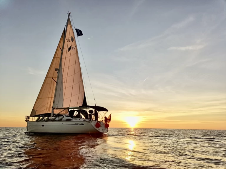 Bootverhuur Barcelona goedkoop Cruiser 37