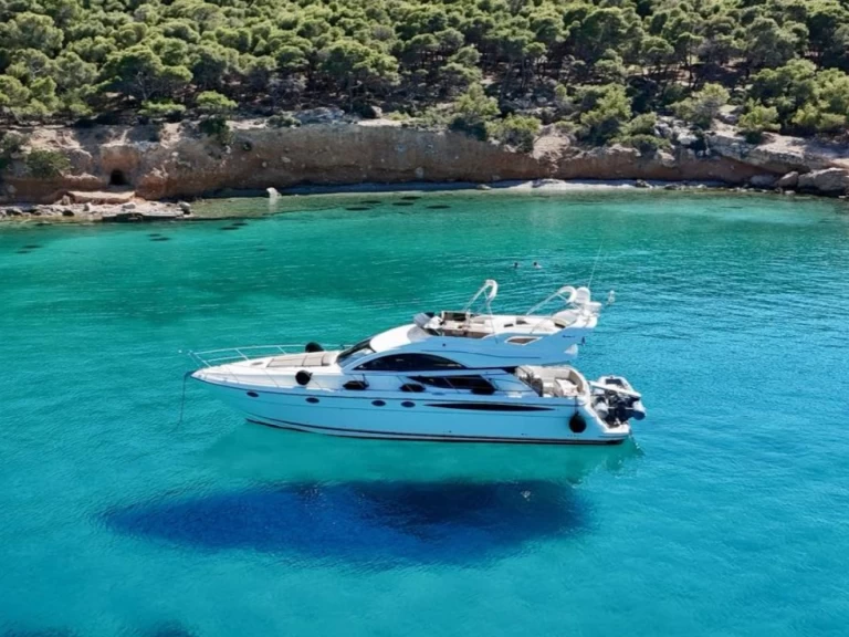 Bootverhuur Fairline Phantom 50 in Glyfáda via SamBoat