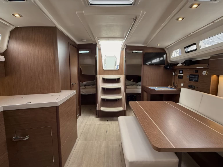 Zeilboot te huur in Biograd na Moru voor de beste prijs