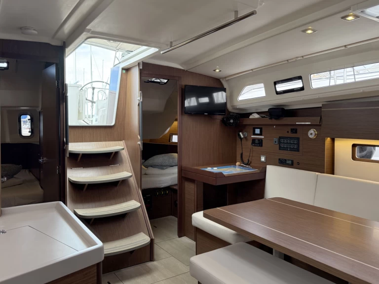 Bénéteau Oceanis 40.1 te huur van particulier of professional in Biograd na Moru