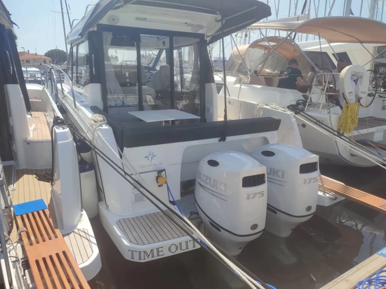 Huur Motorboot met of zonder schipper Jeanneau in Biograd na Moru
