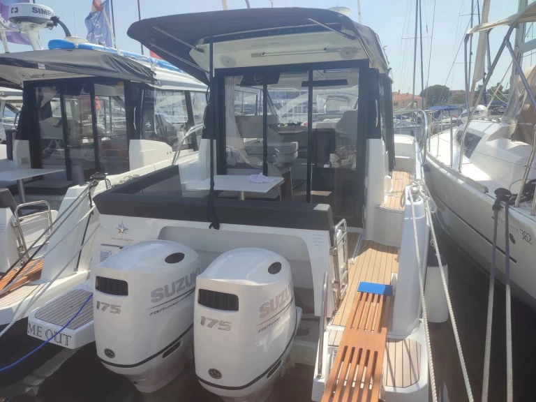 Verhuur Motorboot Jeanneau met vaarbewijs