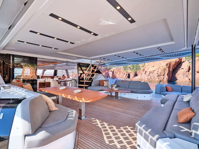 Verhuur Jacht Fountaine Pajot met vaarbewijs