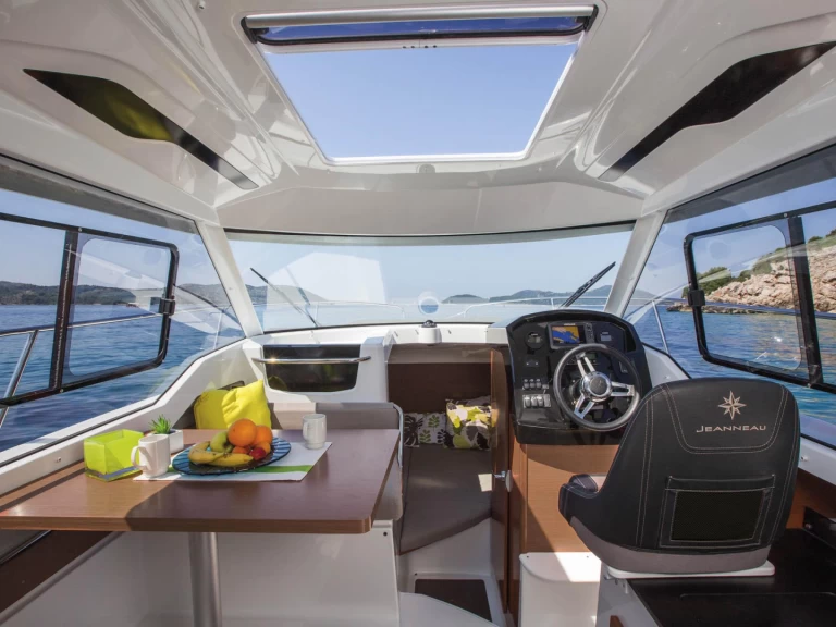 Motorboot te huur in Biograd na Moru voor de beste prijs