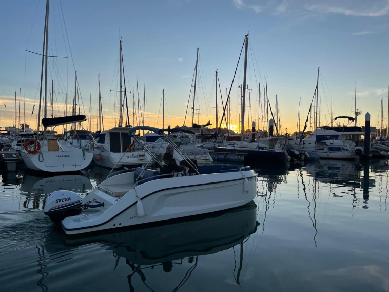 Huur Motorboot met of zonder schipper Bey Yacht in El Puerto de Santa María