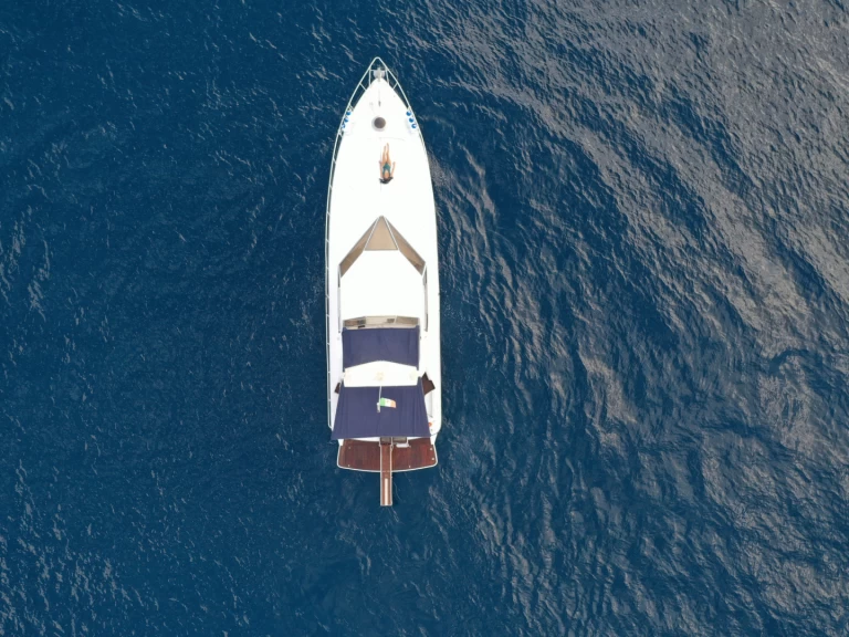 Huur een Sunkiss Arrow 50 in Riposto