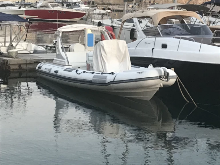 Bootverhuur Pholas 23 in Sliema via SamBoat