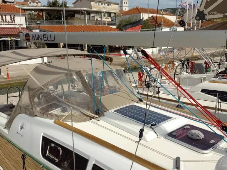 Bootverhuur Gouviá goedkoop Sun Odyssey 33i