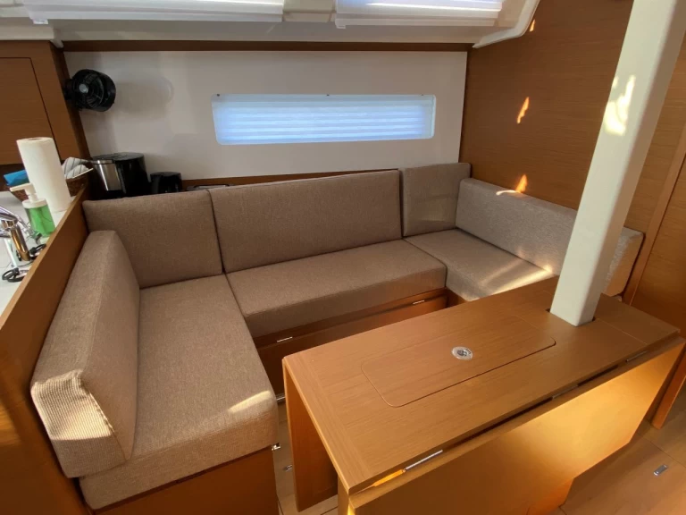 Jeanneau Sun Odyssey 380 te huur van particulier of professional in Palma de Mallorca