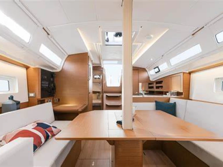 Bootverhuur Jeanneau Sun Odyssey 380 in San Miguel De Abona via SamBoat