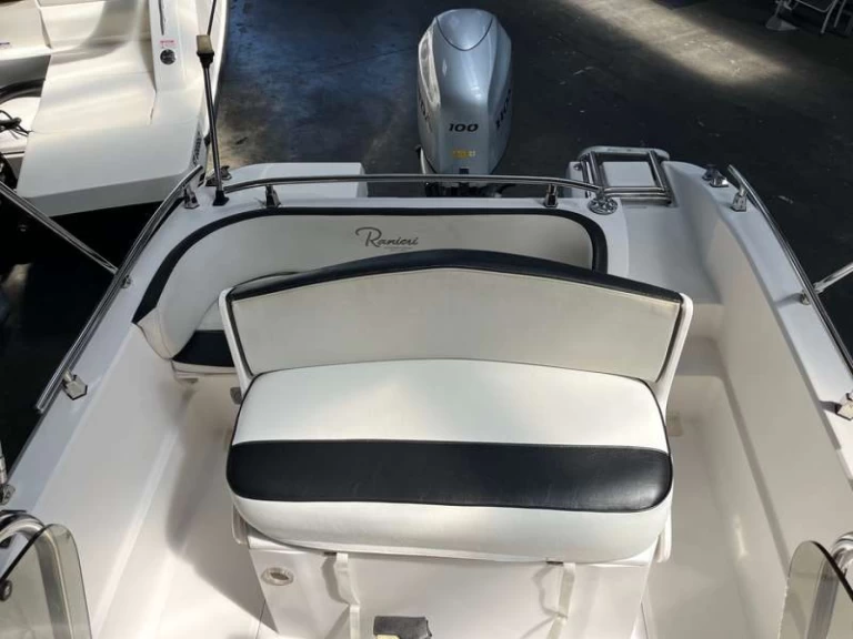 Bootverhuur Gruissan goedkoop Voyager 18 S