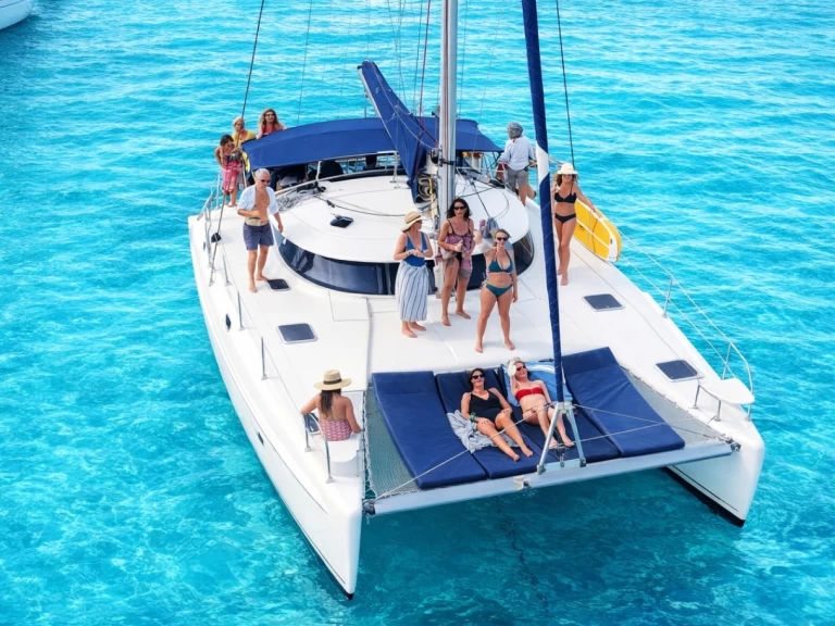 Fountaine Pajot Athena 38 te huur van particulier of professional in Porroig