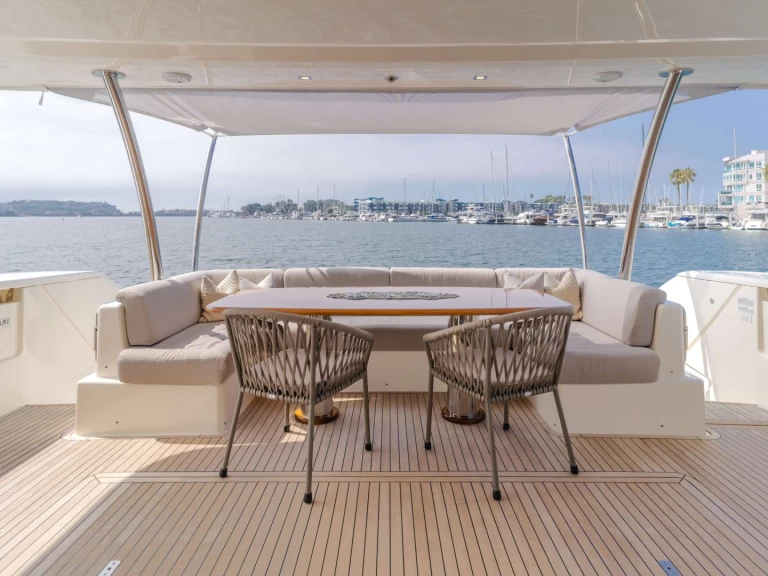 Bootverhuur Ferretti SOL SHINE  in New England via SamBoat