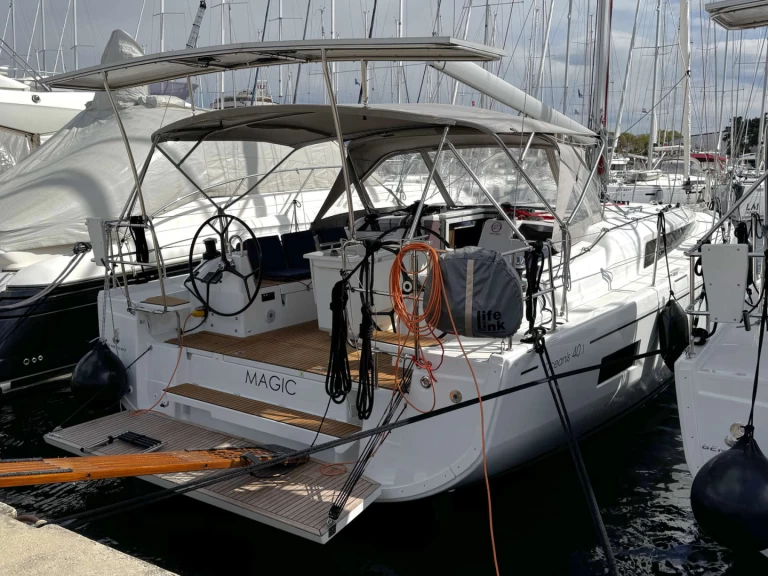 Bénéteau Oceanis 40.1 te huur van particulier of professional in Biograd na Moru