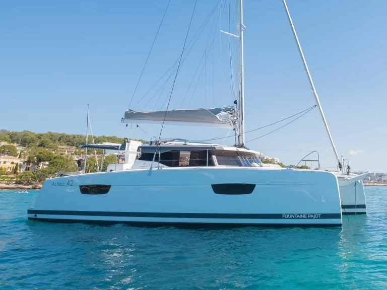 Jachthuur in Heraklion Port - Fountaine Pajot Astrea 42 via SamBoat