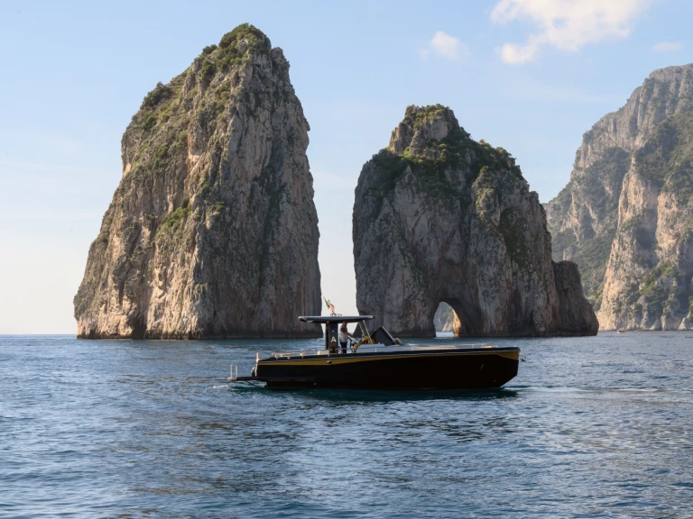 Motorboot te huur in Capri voor de beste prijs