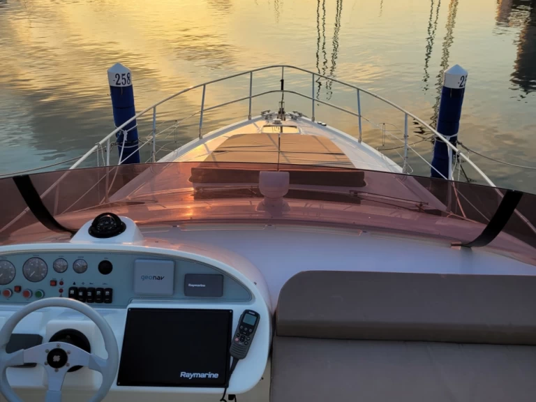 Huur een CARNEVALLI 130S in Tribunj