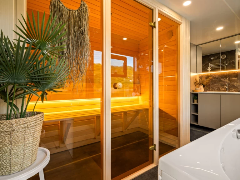 Verhuur Woonboot Luxboot met vaarbewijs