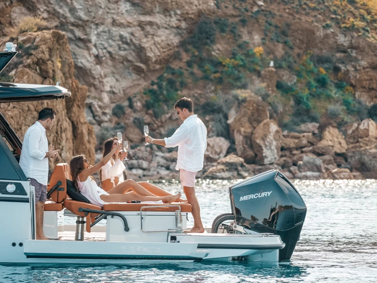 Bootverhuur Saxdor Saxdor 320 GTO in Cannes via SamBoat