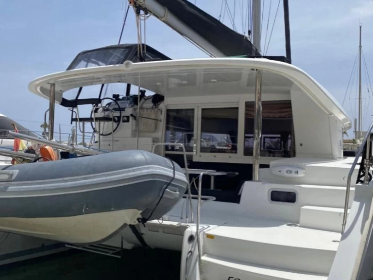 Bootverhuur Ibiza Magna goedkoop Lagoon 400 S2