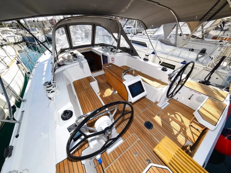 Bootverhuur Bavaria Bavaria C38 in Zadar via SamBoat