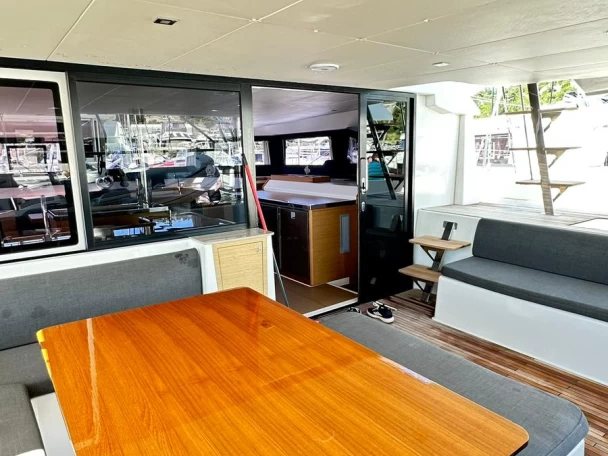 Bootverhuur Primošten goedkoop Dufour Catamarans 48 Sail