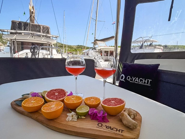 Bootverhuur Lagoon Lagoon 450 F in Primošten via SamBoat