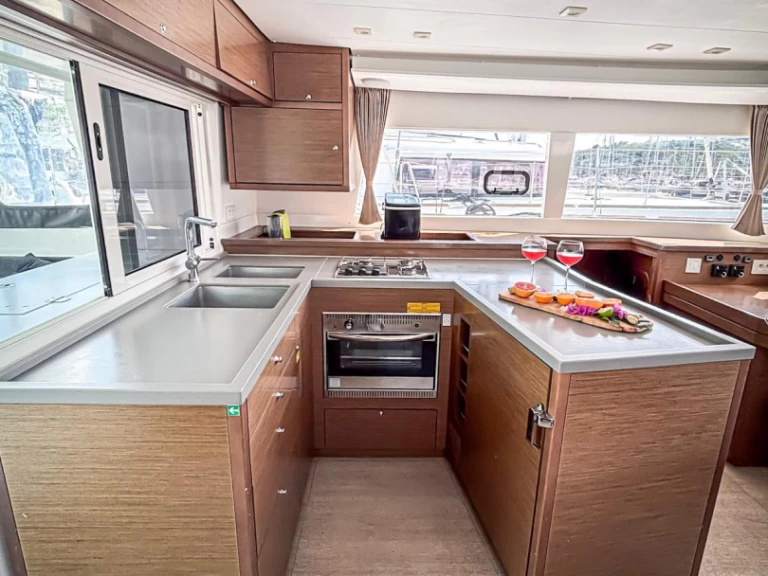 Bootverhuur Primošten goedkoop Lagoon 450 F