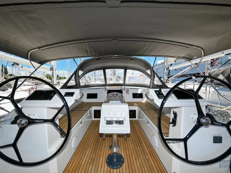 Verhuur Zeilboot in Zadar - Bavaria Bavaria C45